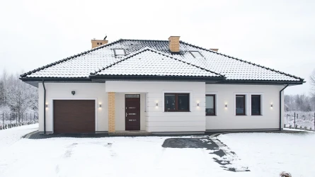 Жетісуда мерзімінен бұрын босатылған 6 баланың анасы баспаналы болды