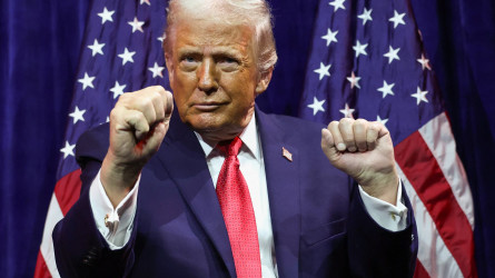 Трамп Венесуэла АҚШ-қа 50 млн баррельге дейін мұнай жеткізетінін айтты