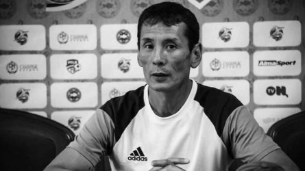 Бывший игрок сборной Казахстана по футболу Марат Есмуратов скончался