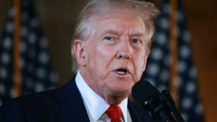 Нобелевский комитет прокомментировал вручение медали Трампу
