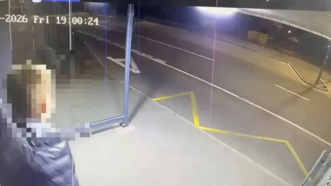 Астанада бейнебақылау камерасын бүлдірген оқушылардың ата-аналары жазаланды