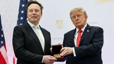 Трамп Илон Маскке АҚШ-тағы ең жоғары ғылыми марапатты табыстады