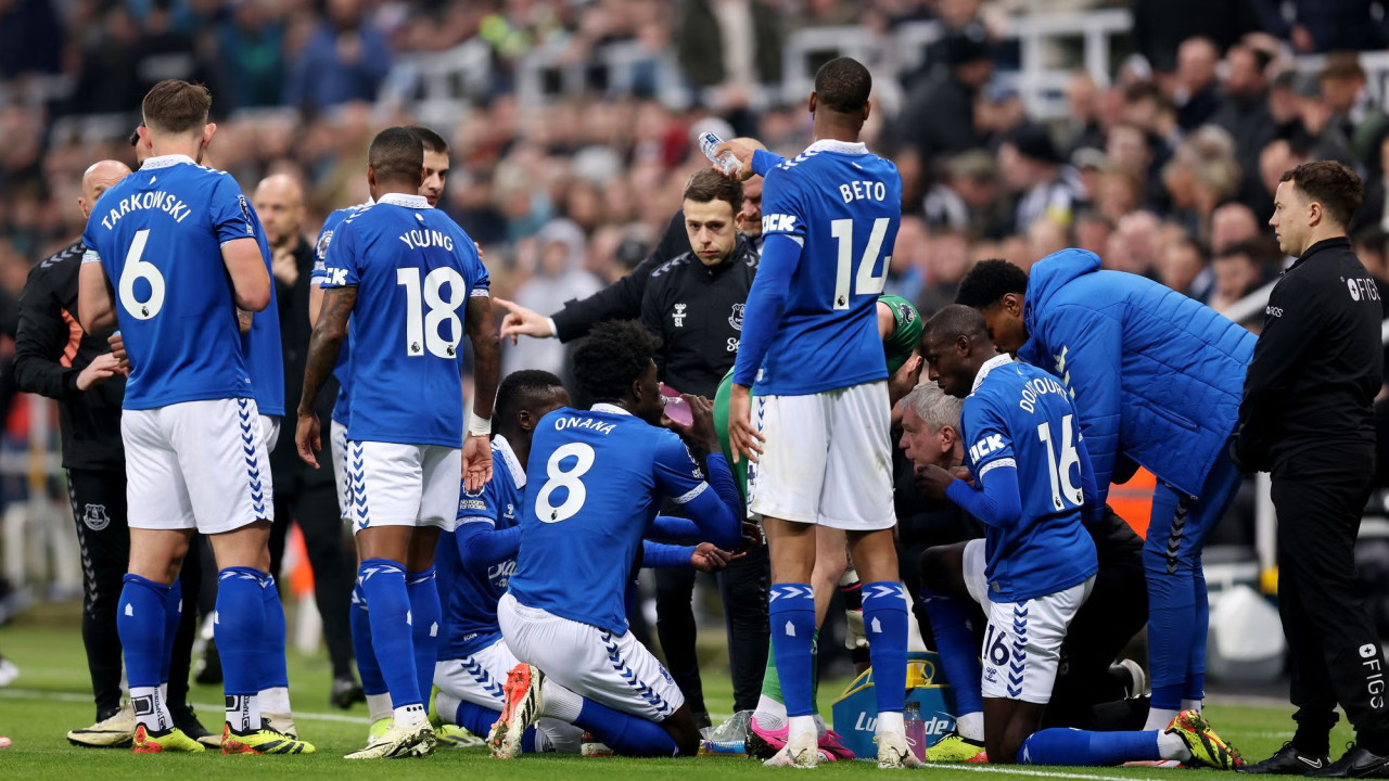 Англияда Рамазан кезінде футболшыларға ауызашарға үзіліс беріледі