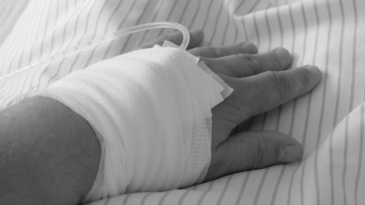 Рабочий, получивший ожоги при аварии на фосфорном заводе в Таразе, скончался