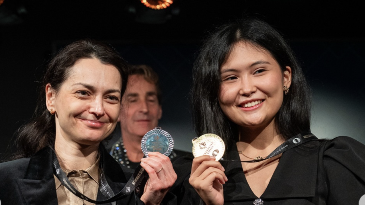 Бибісара Асаубаева 12-әлем чемпионын жеңіп, ірі сенсация жасады