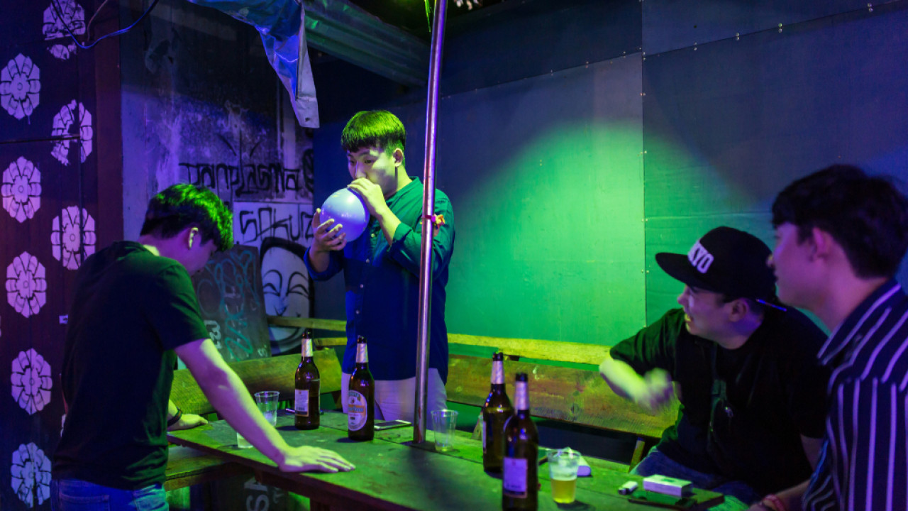 Түнгі клубтарда «көңіл көтеретін шар» сатқандар 5 жылға дейін сотталуы мүмкін