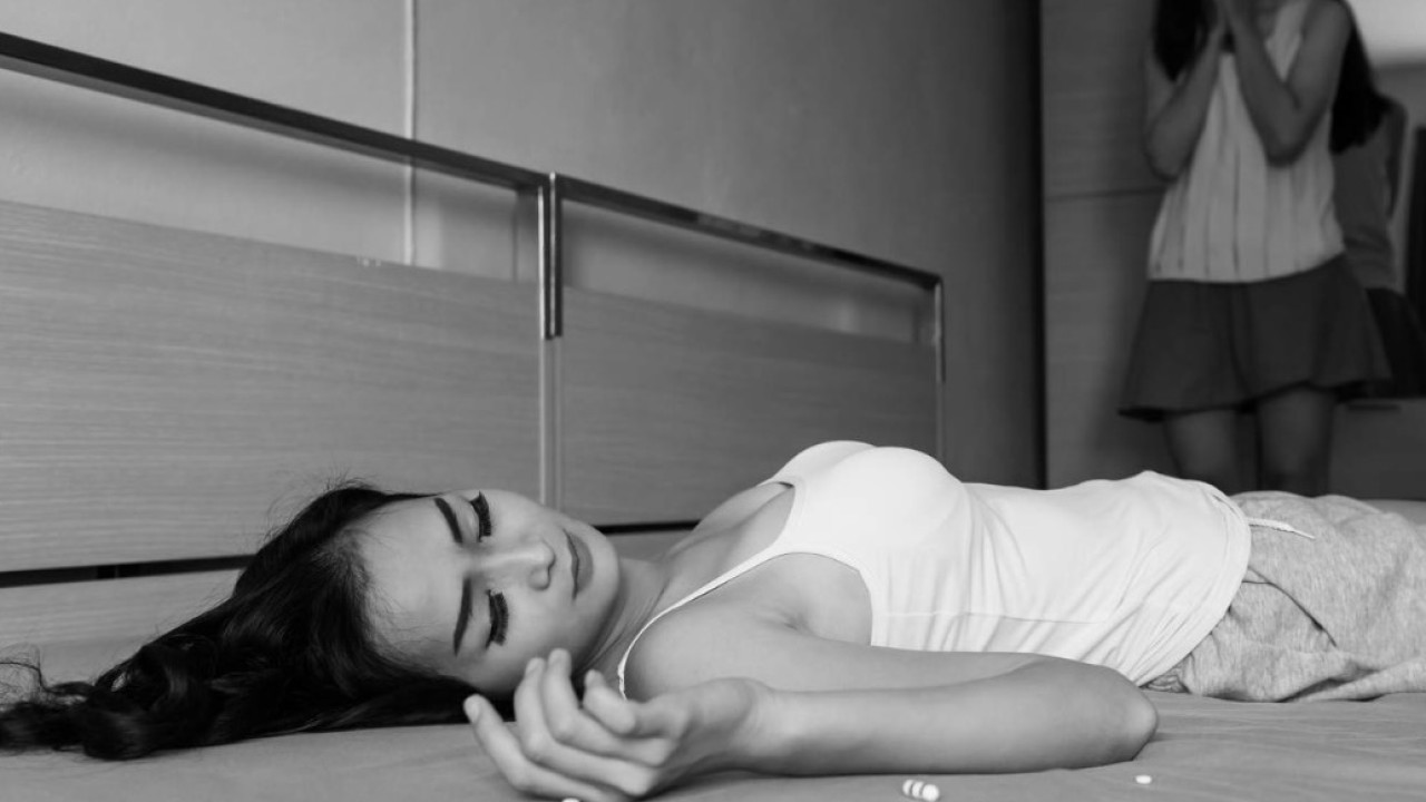 Атырау облысы 10 сынып оқитын қыз өз үйінен өлі күйінде табылды