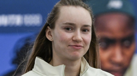 Елена Рыбакина снялась с турнира в Дубае по состоянию здоровья