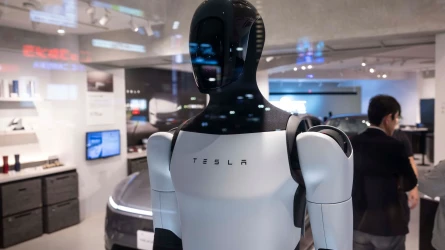 Производство роботов Tesla Optimus оказалось зависимым от Китая