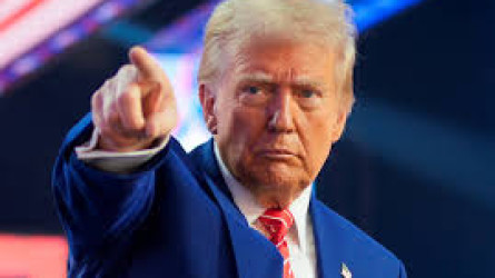 Дональд Трамп заявил о намерении уничтожить ракетную промышленность Ирана