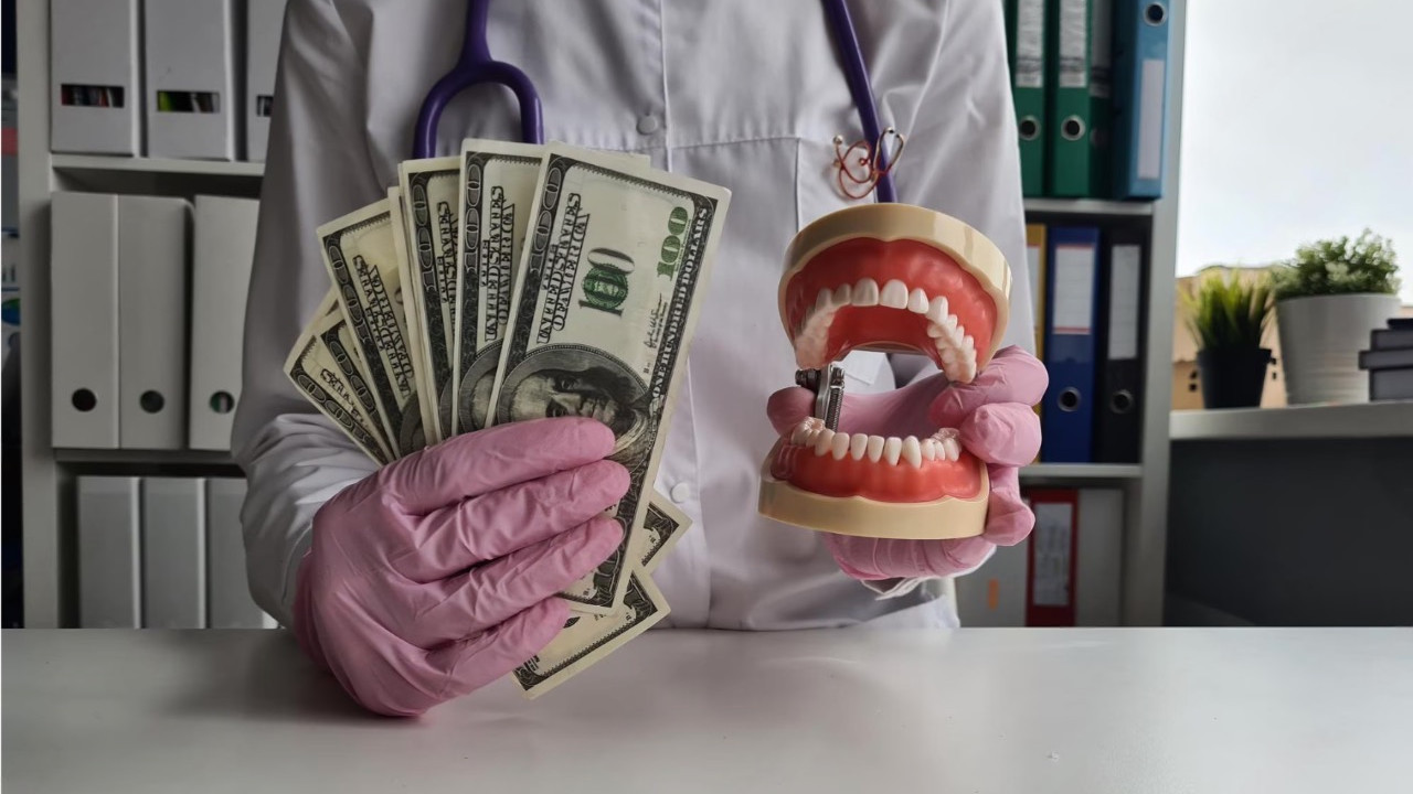 Алматы облысында стоматология 4,5 мың «жалған ем» жүргізіп, 66 млн теңге шығын келтірілген