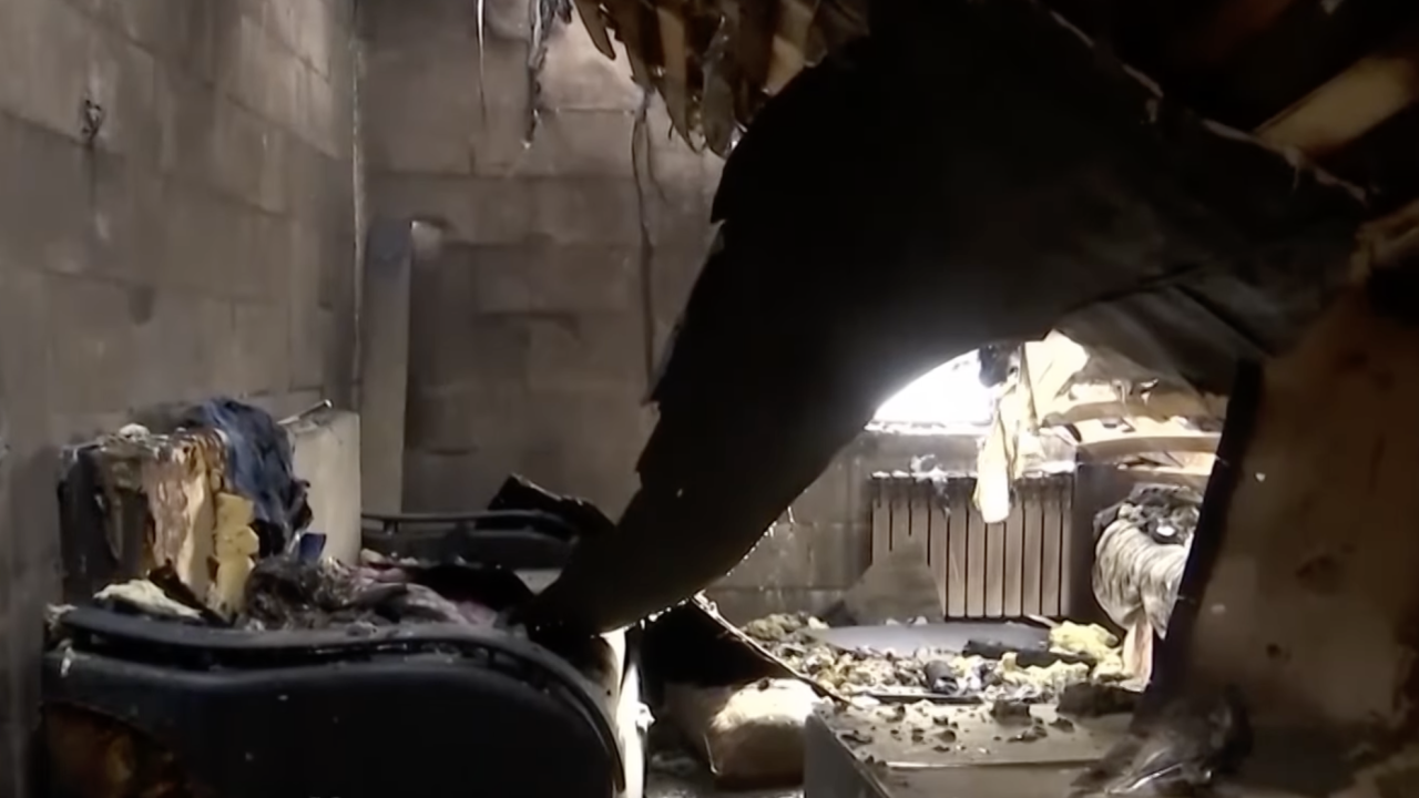 Ақтөбеде пауэрбанк жарылып, бір отбасы үйсіз қалды