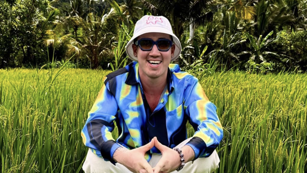 Танымал блогерге халықаралық іздеу жарияланды