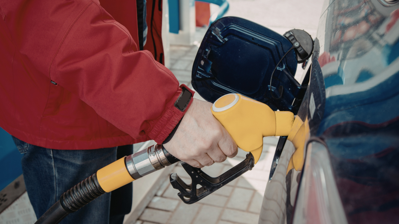 В Казахстане снова выросли цены на бензин