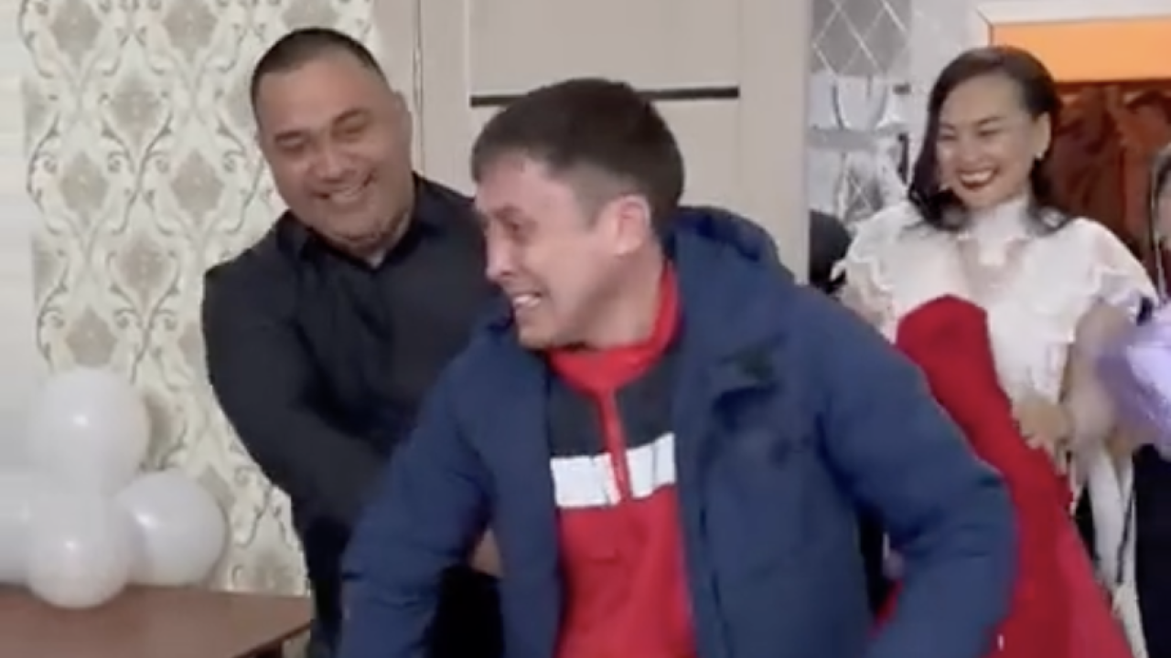 БҚО-да фельдшер шақыртуға келіп, өз туған күніне тап болды (ВИДЕО)