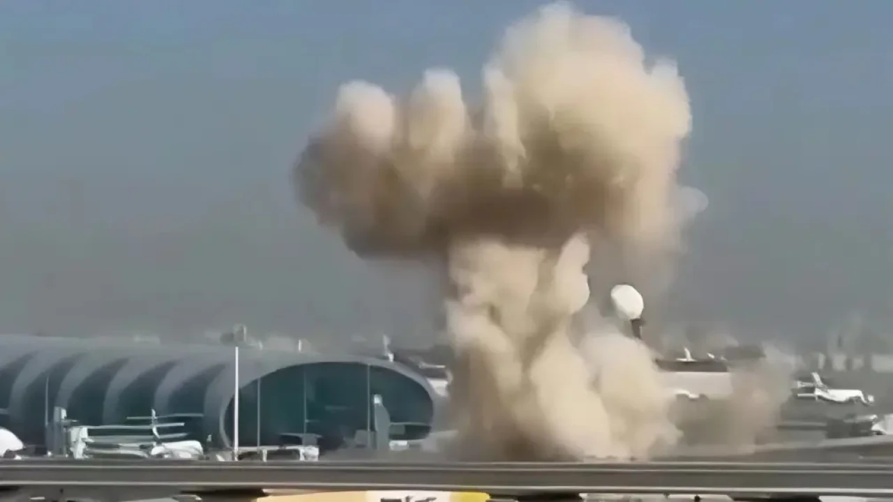 Жарылыстардан кейін Дубай әуежайы уақытша жұмысын тоқтатты