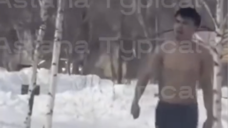 Астанада пышақ ұстаған жартылай жалаңаш ер адам полиция назарын аудартты