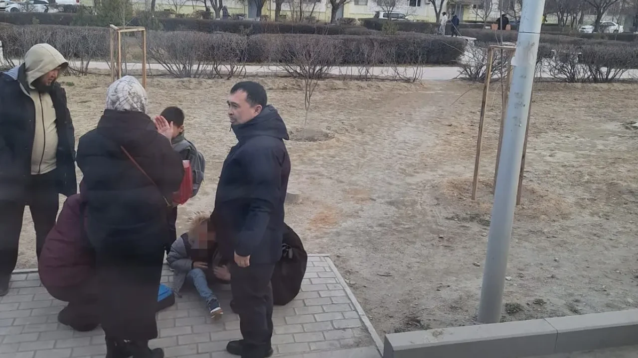 В Актау на пешеходном переходе сбили ребёнка