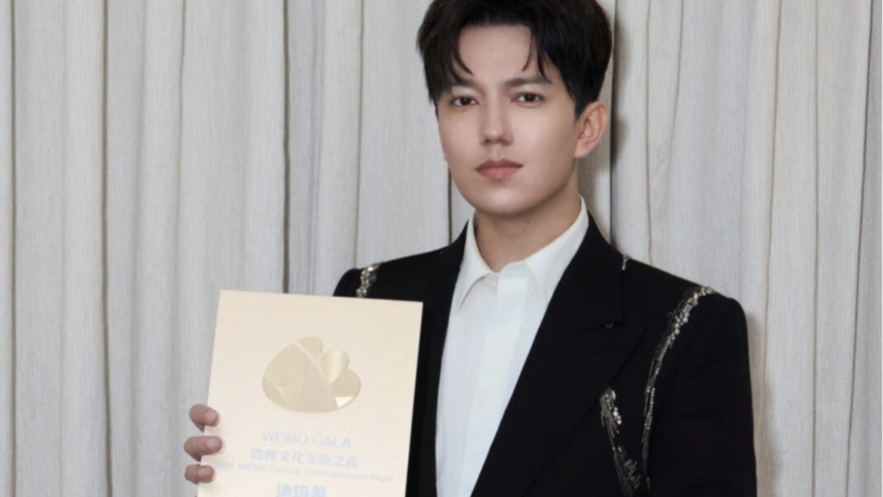 Димаш впервые получил награду в Китае как продюсер