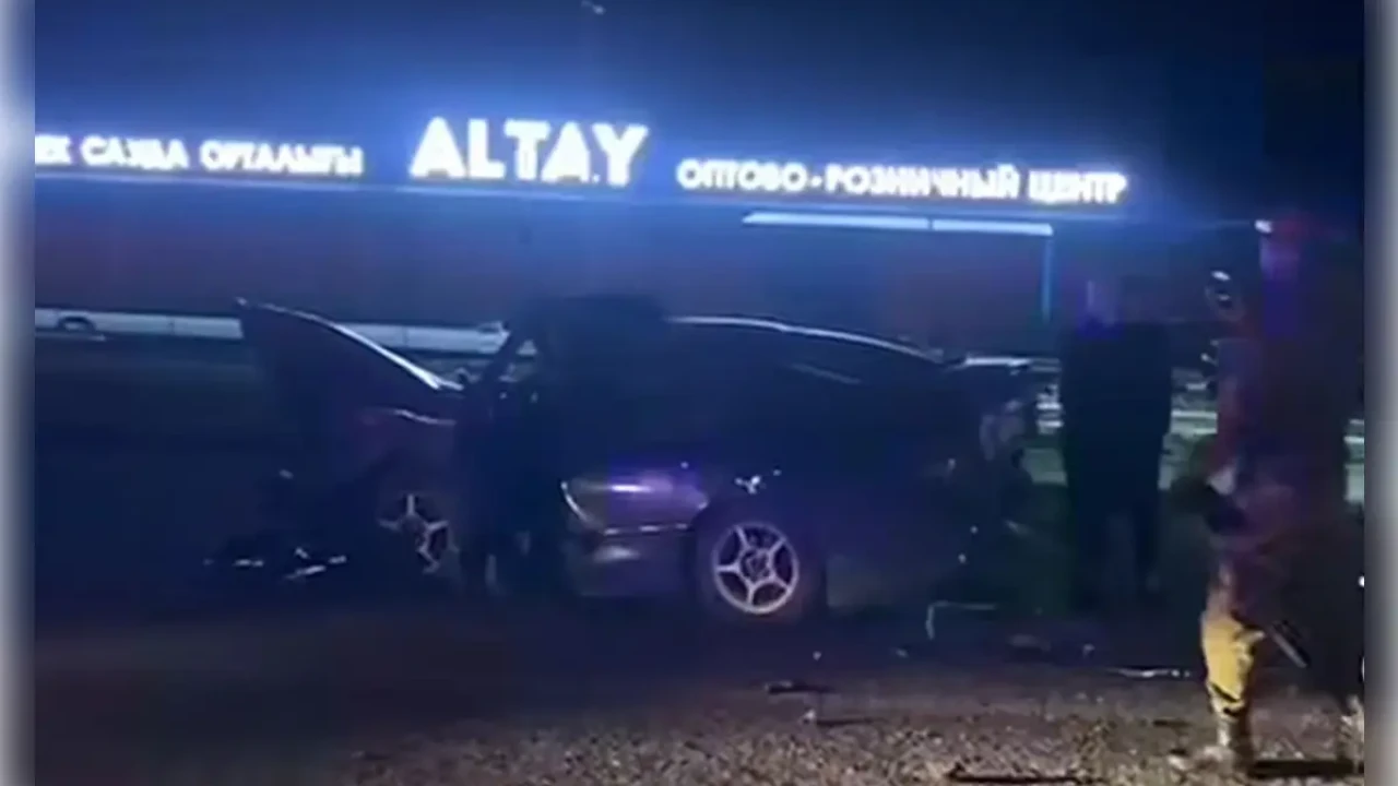 Өскеменде түнгі апаттан соң үш адам ауруханаға түсті