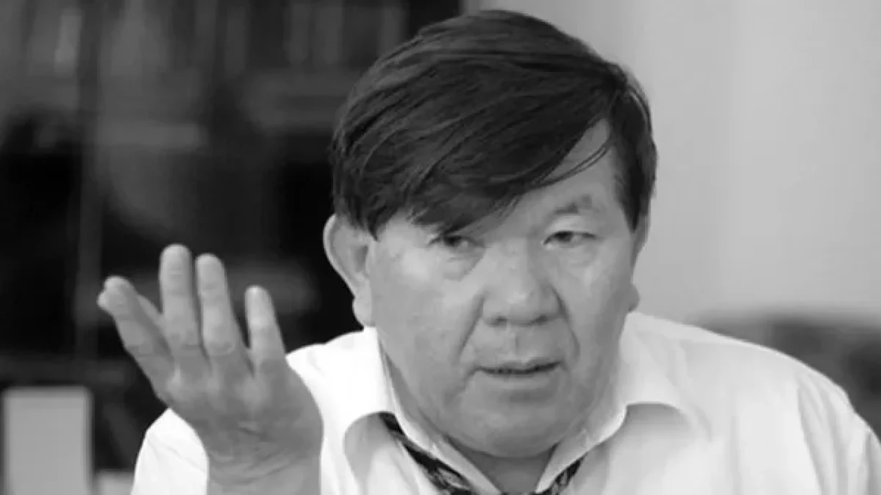 Садыр Жапаров выразил соболезнования в связи с кончиной Мухтара Шаханова