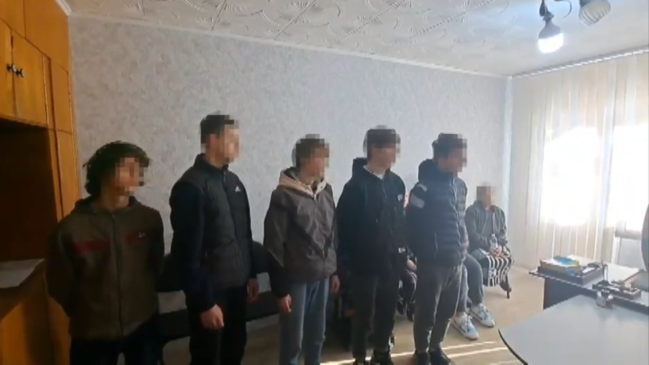 Қарағандыда зейнеткерге шабуыл жасаған жасөспірімдер сотталды