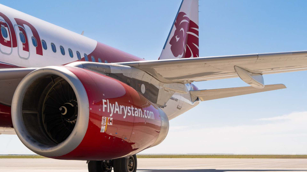 Шымкент әуежайында ұшақ итті қағып кетті