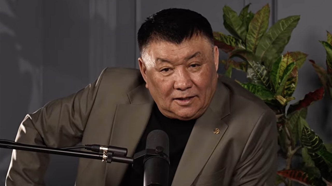 «Немерелерім орысша сөйлейді»: Қайрат Нұртастың әкесі тіл саясатына қатысты ұсыныс жасады