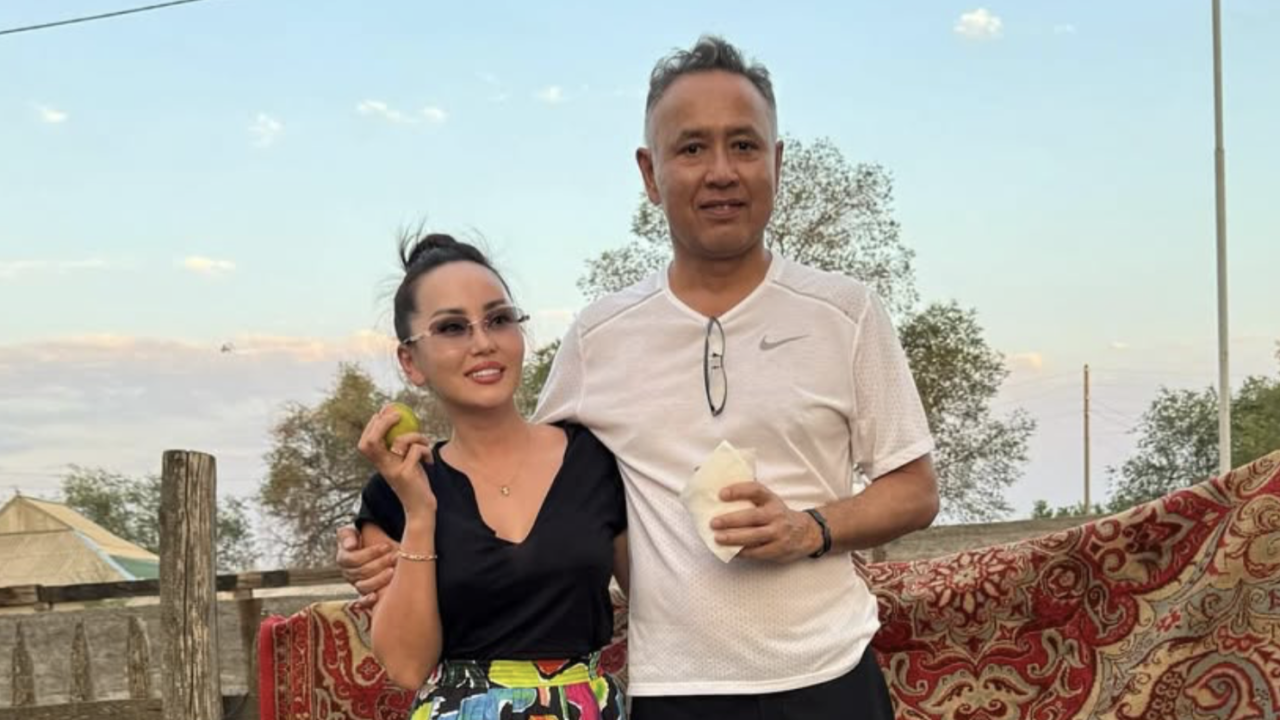 Баян Алагөзова күйеуінің биін қайталаған адамға 500 мың теңге бермек