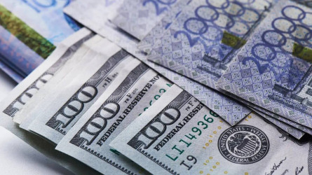 Доллар подорожал к тенге по итогам торгов 30 апреля