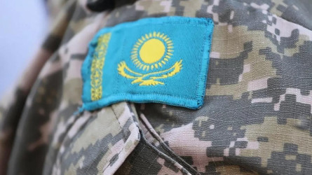 В Казахстане увеличили материальную помощь для военнослужащих