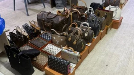 Алматыда Louis Vuitton мен Nesquik брендтерінің сапасыз көшірмелері тәркіленді