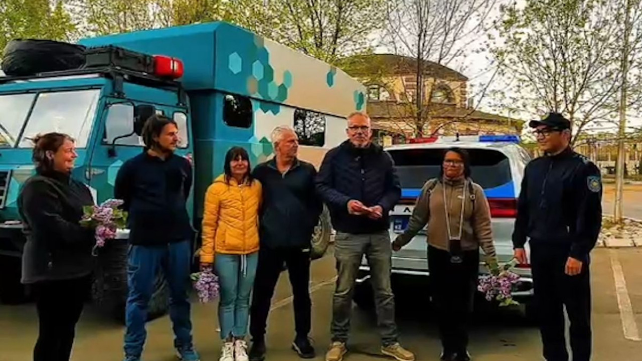 Швейцария мен Германиядан келген туристер Атырау полицейлеріне алғыс айтты