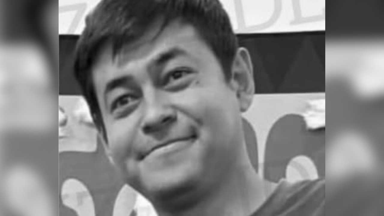 Алматыда танымал әншінің ұлы өлі күйінде табылды.