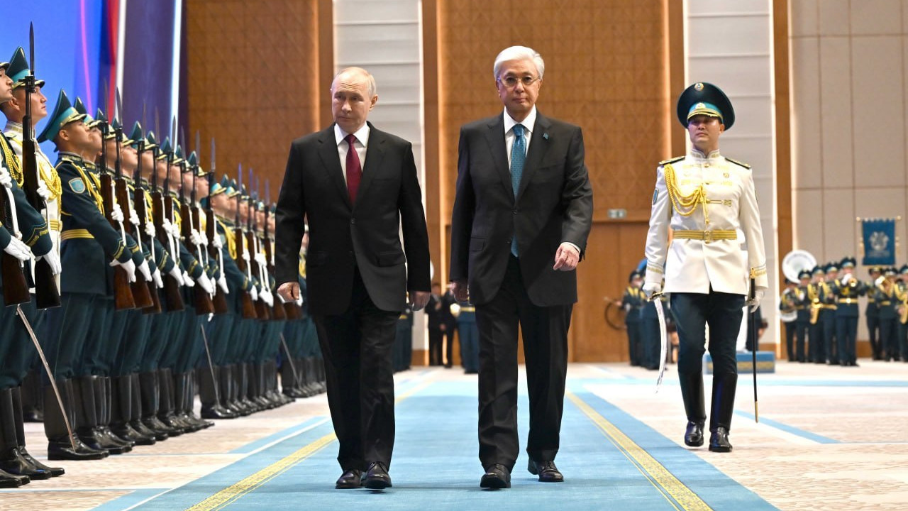 Токаев лично встретил Путина в Астане во Дворце независимости