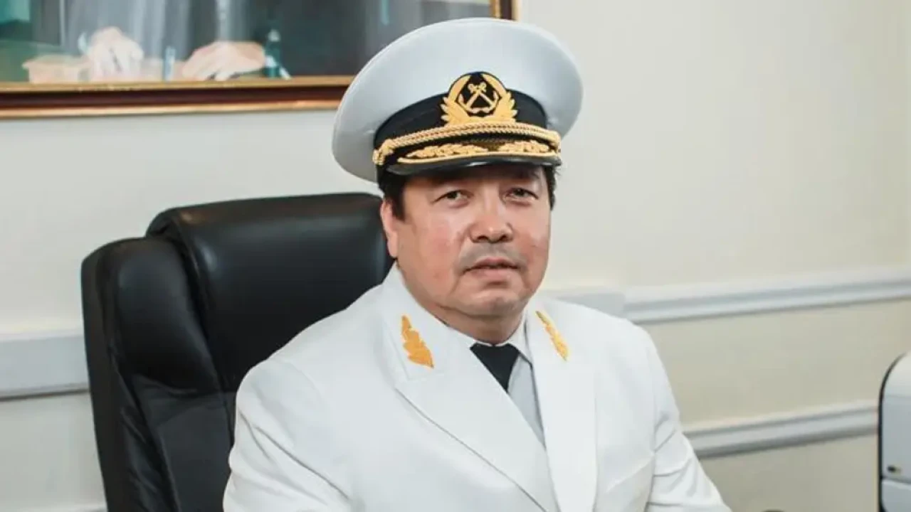Экс-глава морпорта Актау освобождён в зале суда после оглашения приговора