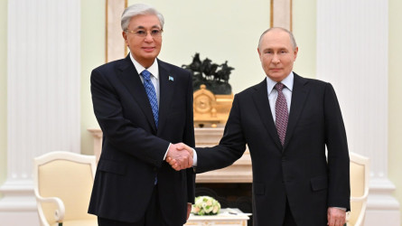 Тоқаев Мәскеуде Путинмен келіссөз жүргізді
