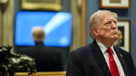 США приостановили сопровождение судов через Ормузский пролив из-за “прогресса в переговорах“