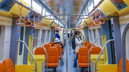 «Без машинистов и почти бесшумно»: журналистам впервые показали готовый LRT Астаны