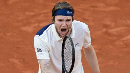 Бублик үш сетте жеңіске жетіп, ATP-250 турнирінде топ жаруға жақындады
