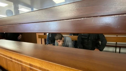 «Вы имеете право не отвечать»: в резонансном суде в Атырау Султан Сарсемалиев промолчал (ВИДЕО)