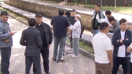 Қытайдан көлік алған қазақтардың шоттары жаппай бұғатталып жатыр