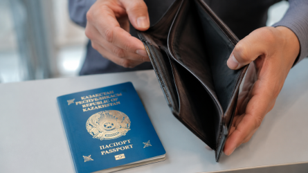 Қазақстан азаматтығын сатып алмақ болған шетелдік ақшасынан айырылып қалды