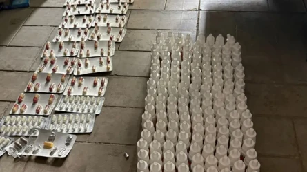 Женщину с большой партией психотропных препаратов задержали в Атырау
