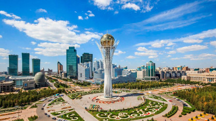 Парламент Казахстана принял поправки в законы о статусе столицы и территориальном устройстве