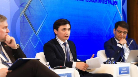Казахстан предложил создать сеть ИИ-лабораторий для стран ЕАЭС