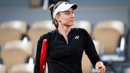 Елена Рыбакина лидирует в чемпионской гонке WTA