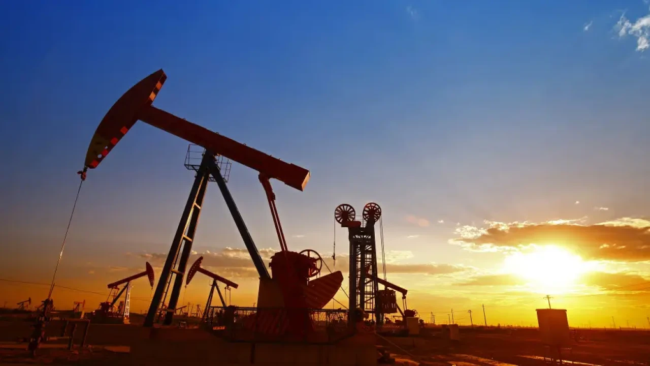 «Мир нуждается в нашей нефти»: Минэнерго объяснило позицию Казахстана по добыче сырья