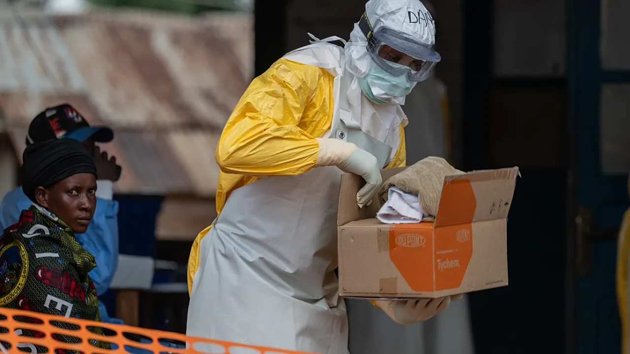 Более 100 человек умерли от вируса Эбола в Конго