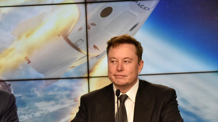 Илон Масктың SpaceX компаниясындағы мыңдаған қызметкер байып кетуі мүмкін